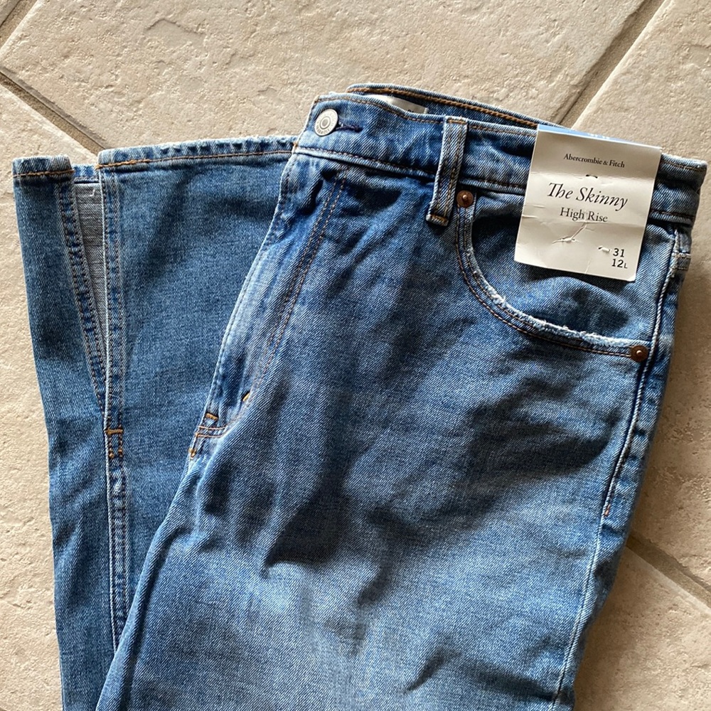 Abercrombie The Skinny high rise jeans